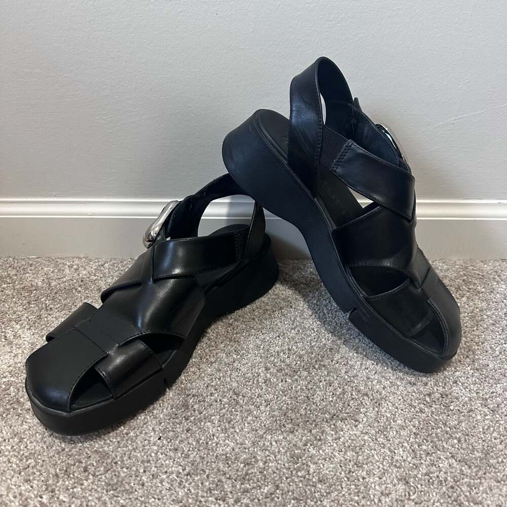 Aerosoles Fabian Black Leather Platform Fisherman Sandals with Silver Buckle, Sz